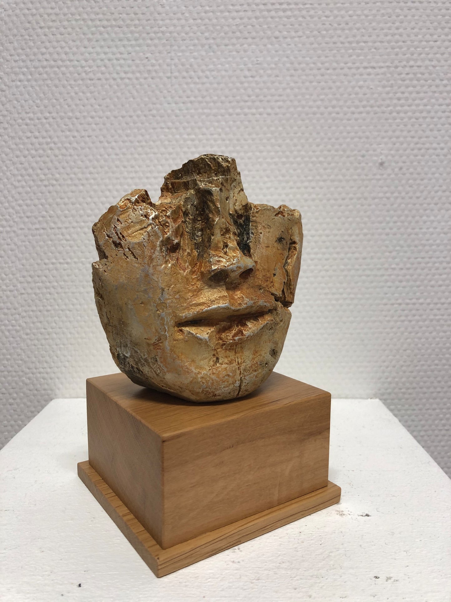 Dietrich Klinge: Kopf 349 mit Eichensockel