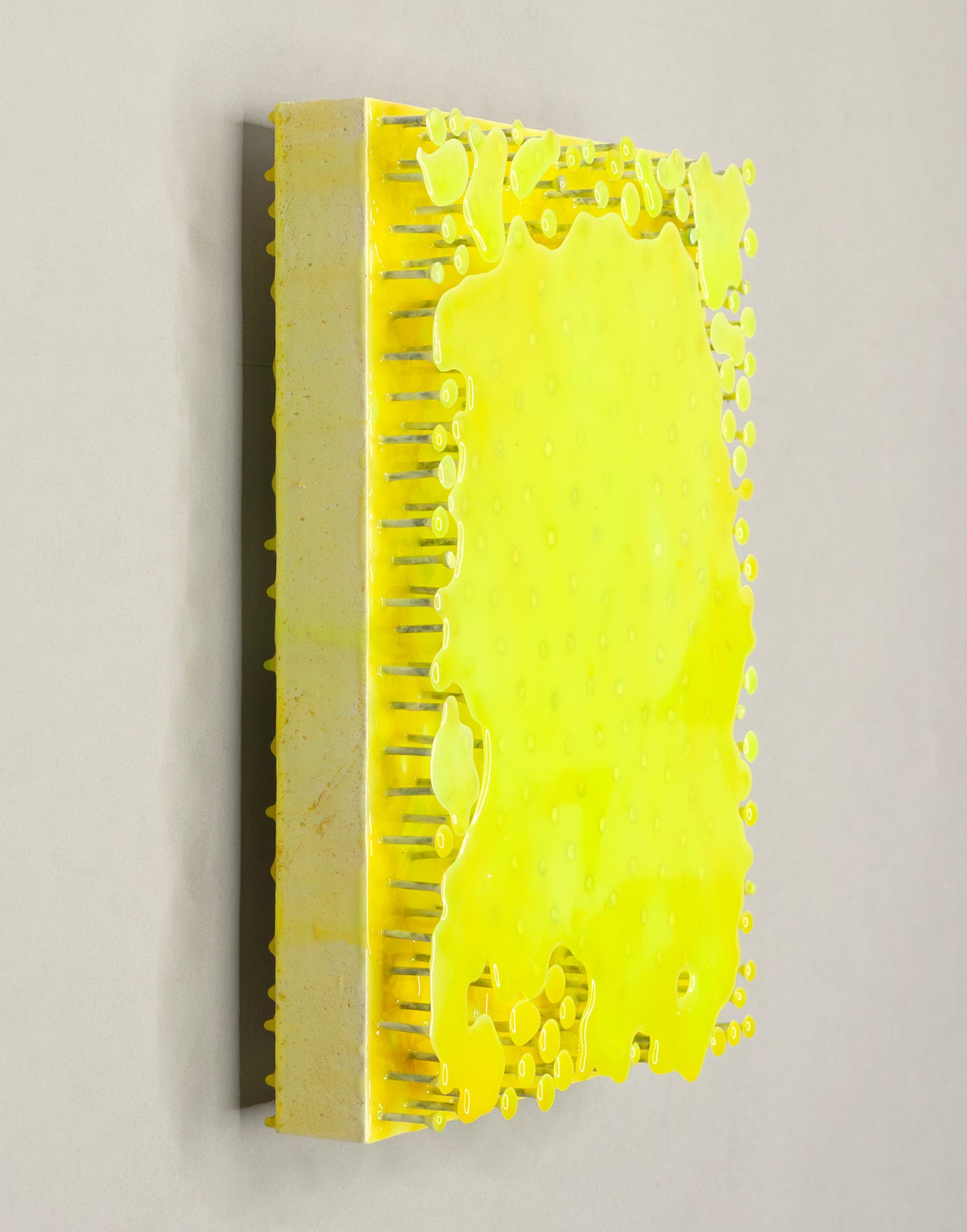 Willi Siber: Tafelobjekt - Nagelbild